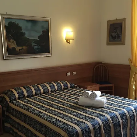 Otel Bolognese 2*