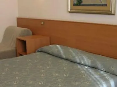 Bolognese מלון